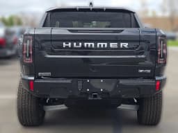 GMC HUMMER EV Pickup 3X e4WD Crew Cab 2025 — side view