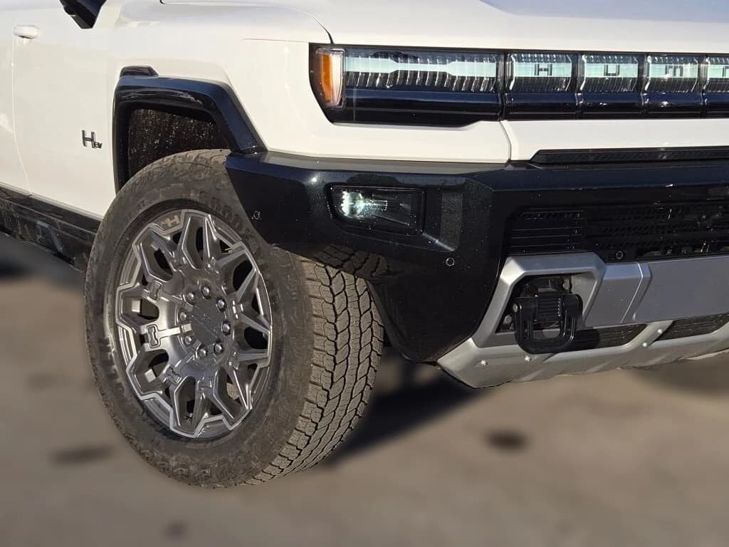 GMC HUMMER EV Pickup 3X e4WD Crew Cab 2025 — side view