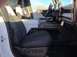 GMC HUMMER EV Pickup 3X e4WD Crew Cab 2025 — side view