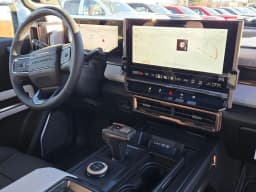 GMC HUMMER EV Pickup 3X e4WD Crew Cab 2025 — side view