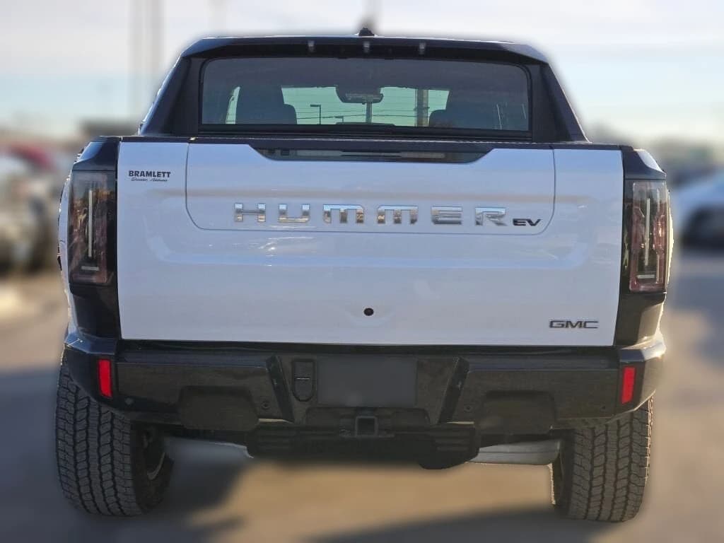 GMC HUMMER EV Pickup 3X e4WD Crew Cab 2025 — side view