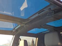 GMC HUMMER EV Pickup 3X e4WD Crew Cab 2025 — side view