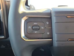 GMC HUMMER EV Pickup 3X e4WD Crew Cab 2025 — side view