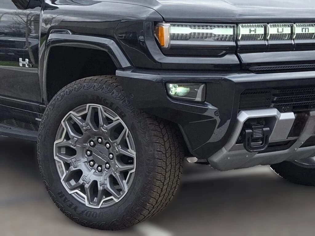 GMC HUMMER EV Pickup 3X e4WD Crew Cab 2025 — side view