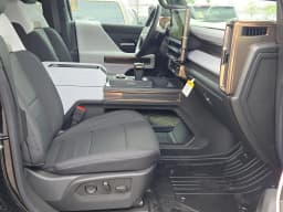 GMC HUMMER EV Pickup 3X e4WD Crew Cab 2025 — side view
