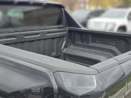 GMC HUMMER EV Pickup 3X e4WD Crew Cab 2025 — side view