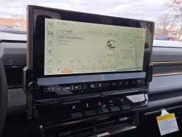 GMC HUMMER EV Pickup 3X e4WD Crew Cab 2025 — side view