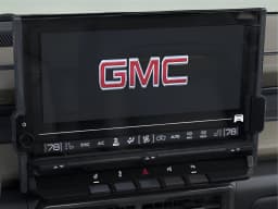 GMC HUMMER EV Pickup 2X e4WD Crew Cab 2026 — side view