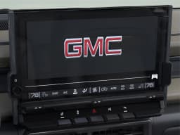 GMC HUMMER EV Pickup 2X e4WD Crew Cab 2026 — side view