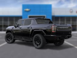 GMC HUMMER EV Pickup 2X e4WD Crew Cab 2026 — side view