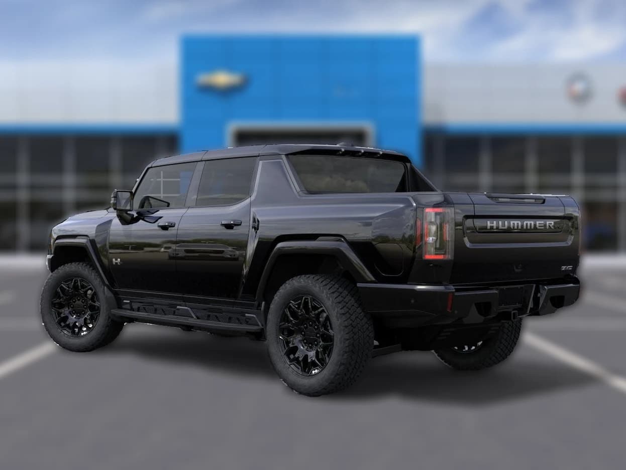 GMC HUMMER EV Pickup 2X e4WD Crew Cab 2026 — side view