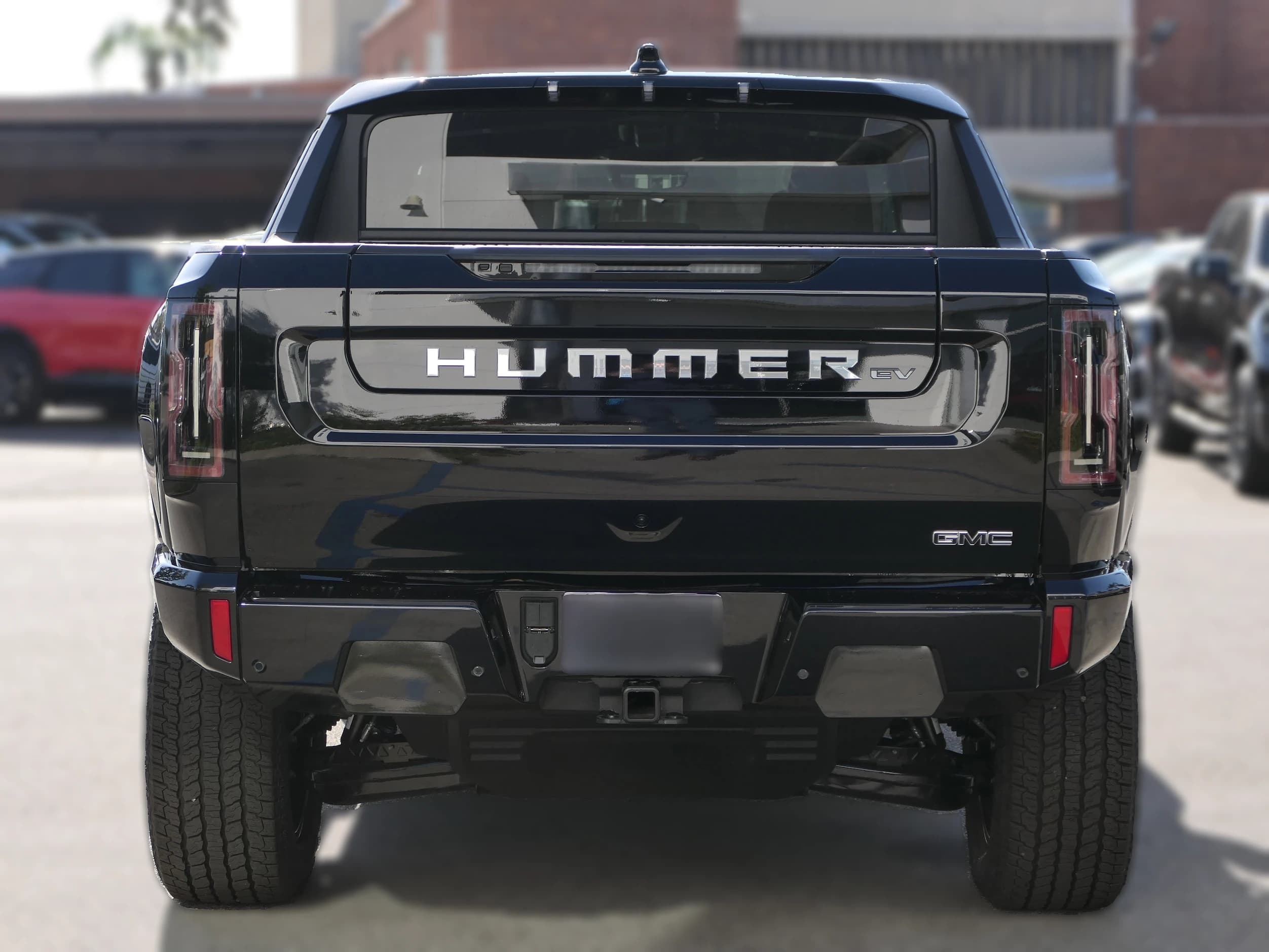 GMC HUMMER EV Pickup 2X e4WD Crew Cab 2026 — side view