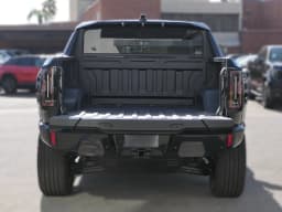 GMC HUMMER EV Pickup 2X e4WD Crew Cab 2026 — side view