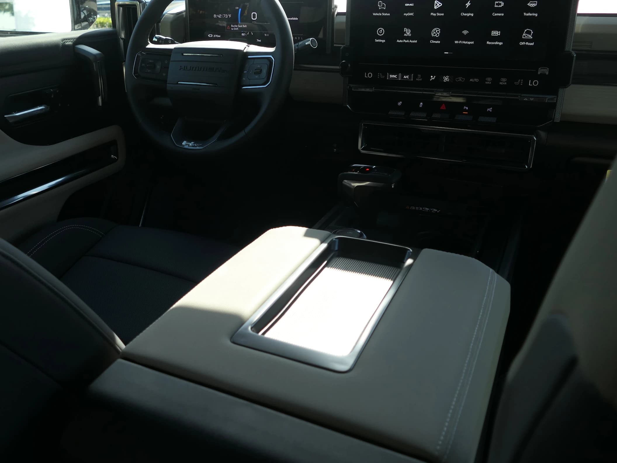 GMC HUMMER EV Pickup 2X e4WD Crew Cab 2026 — side view