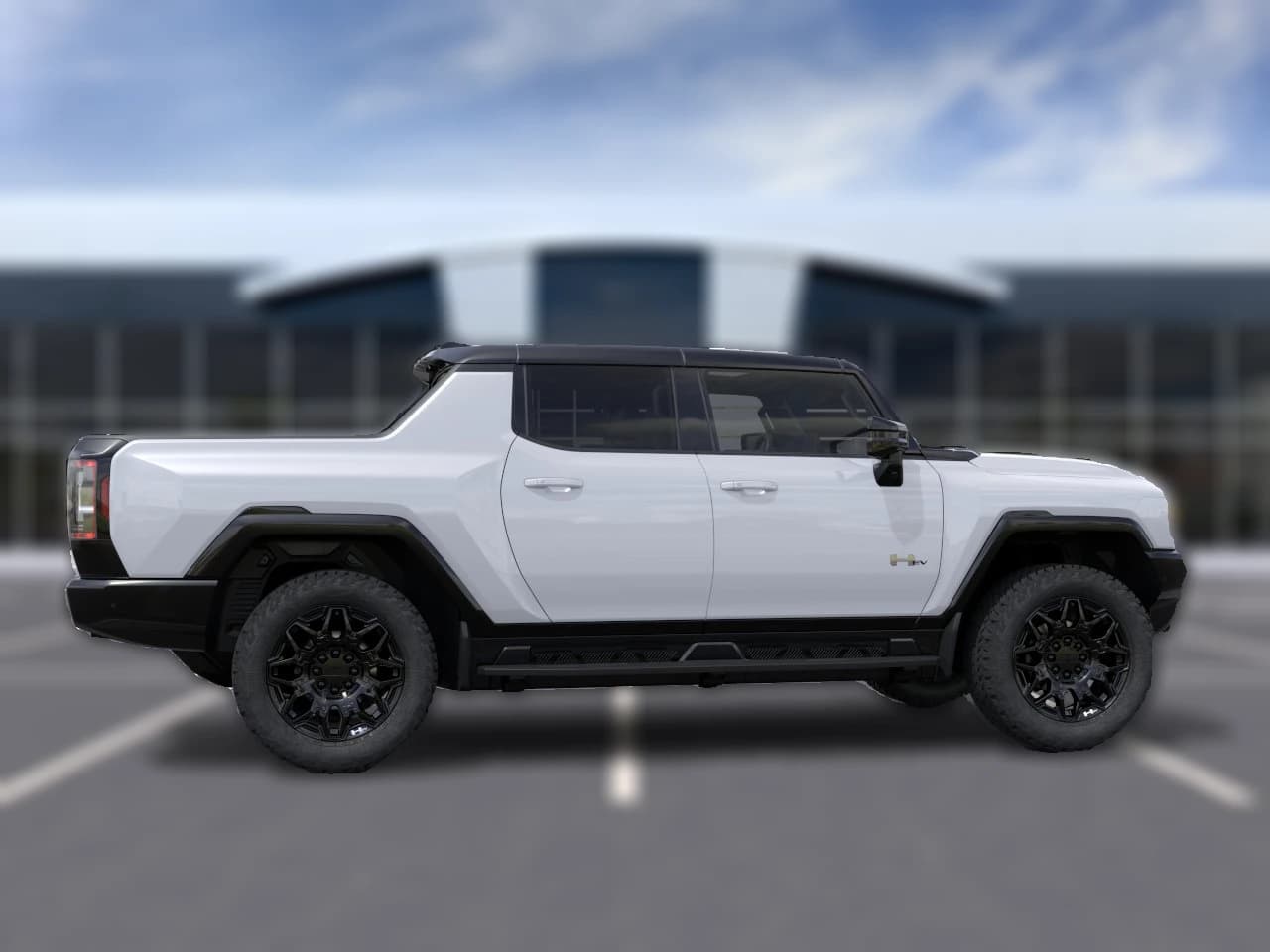 GMC HUMMER EV Pickup 2X e4WD Crew Cab 2026 — side view