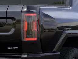 GMC HUMMER EV Pickup 2X e4WD Crew Cab 2026 — side view