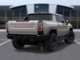 GMC HUMMER EV Pickup 2X e4WD Crew Cab 2026 — side view
