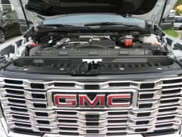 GMC Sierra 2500HD Denali 4WD Crew Cab 159" 2026 — side view