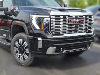 GMC Sierra 2500HD Denali 4WD Crew Cab 159"
