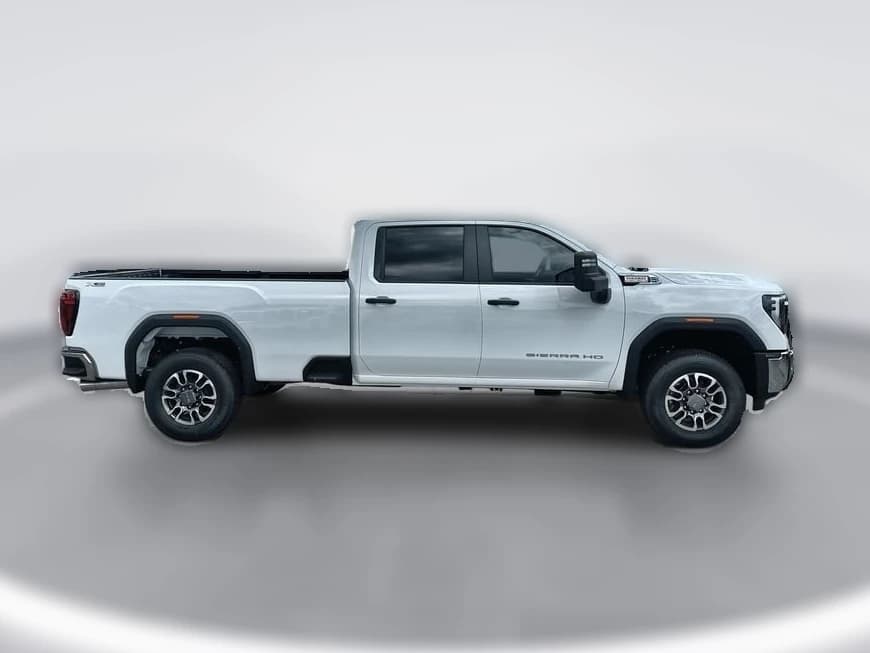 GMC Sierra 3500HD Pro 4WD Crew Cab 172" 2026 — side view