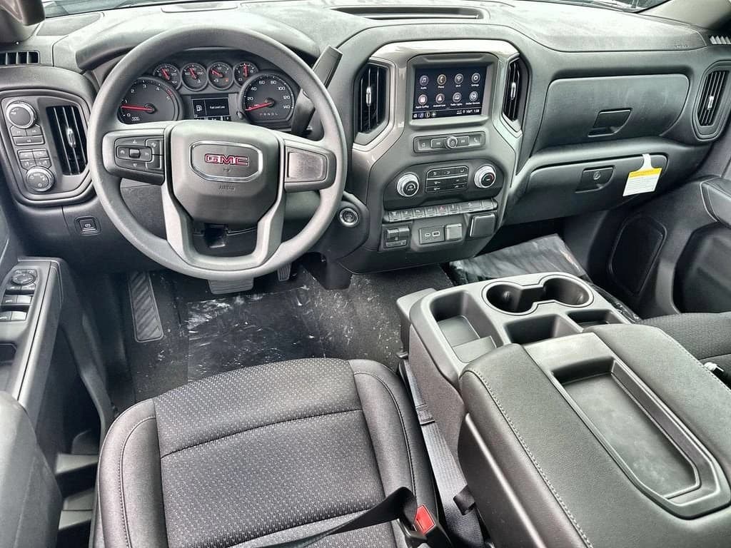 GMC Sierra 3500HD Pro 4WD Crew Cab 172" 2026 — side view