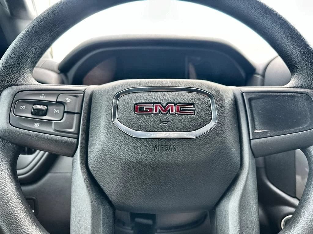 GMC Sierra 3500HD Pro 4WD Crew Cab 172" 2026 — side view