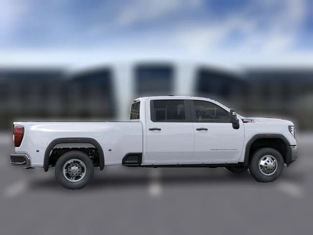 GMC Sierra 3500HD Pro 4WD Crew Cab 172" 2026 — side view