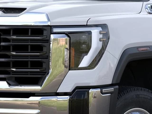 GMC Sierra 3500HD Pro 4WD Crew Cab 172" 2026 — side view