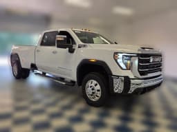 GMC Sierra 3500HD SLT 4WD Crew Cab 172" 2026 — side view