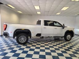 GMC Sierra 3500HD SLT 4WD Crew Cab 172" 2026 — side view