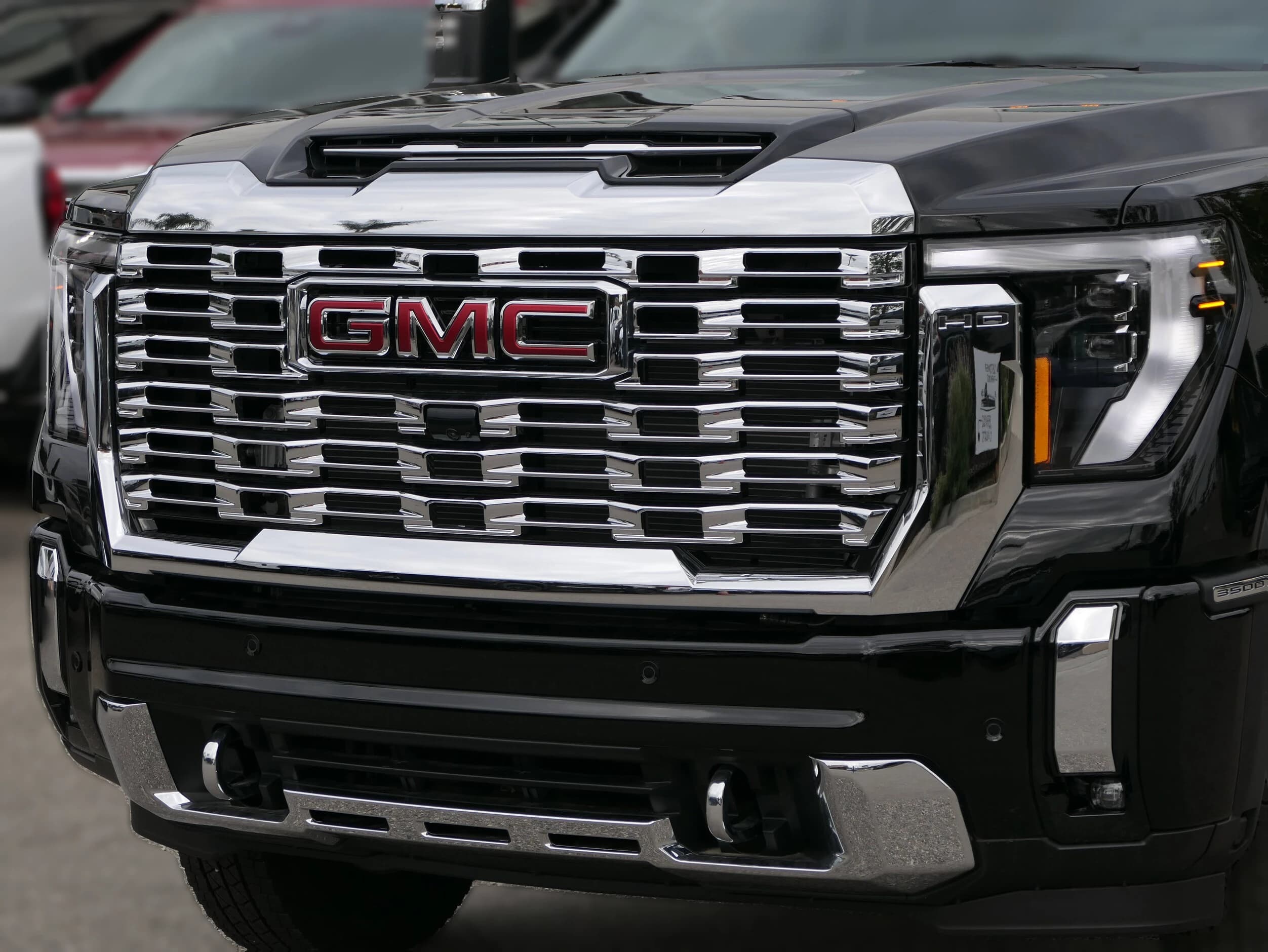 GMC Sierra 3500HD Denali 4WD Crew Cab 159" 2026 — side view