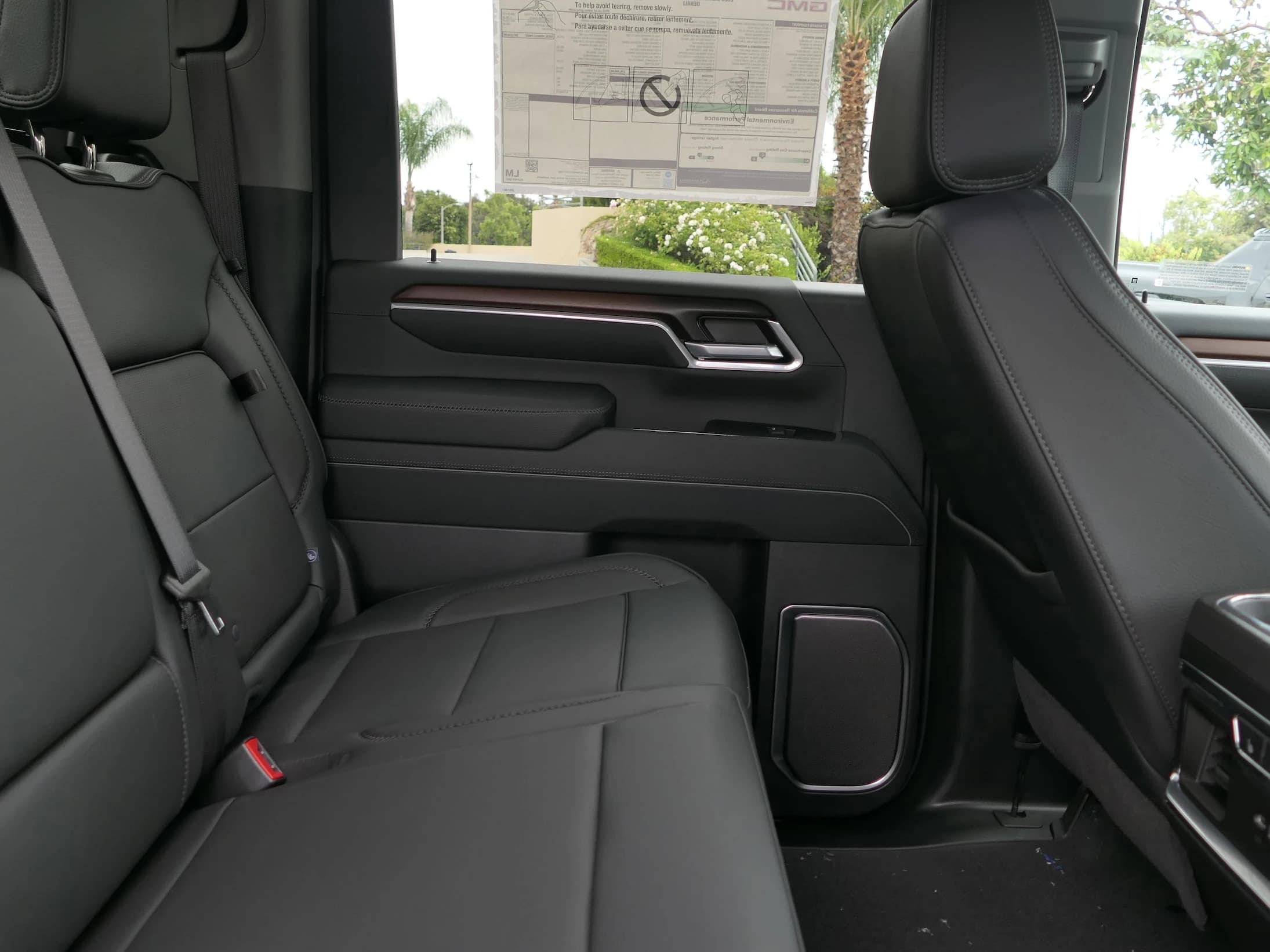 GMC Sierra 3500HD Denali 4WD Crew Cab 159" 2026 — side view