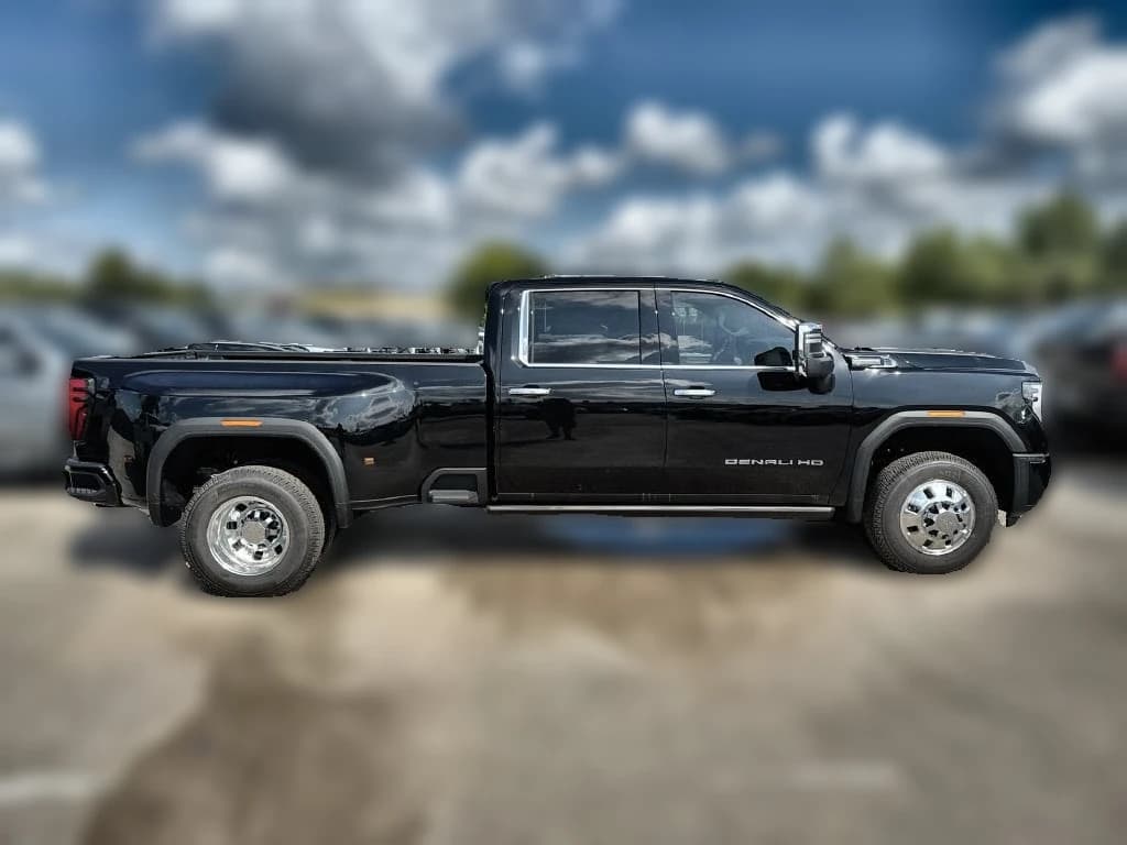 GMC Sierra 3500HD Denali Ultimate 4WD Crew Cab 159" 2026 — side view