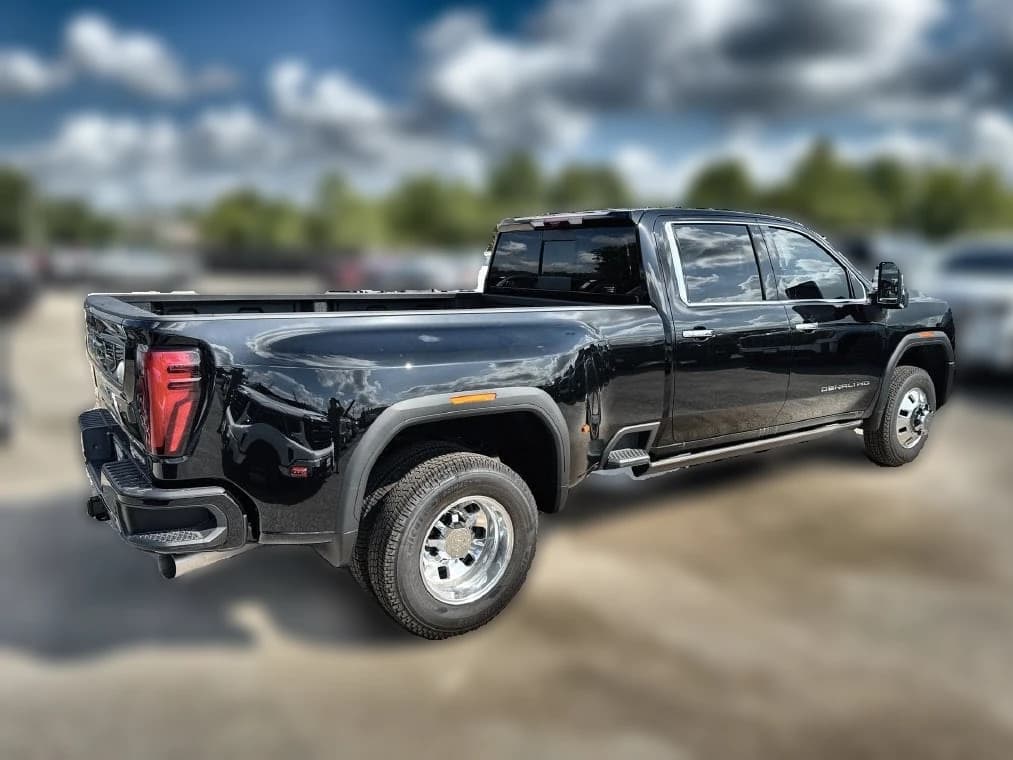 GMC Sierra 3500HD Denali Ultimate 4WD Crew Cab 159" 2026 — side view