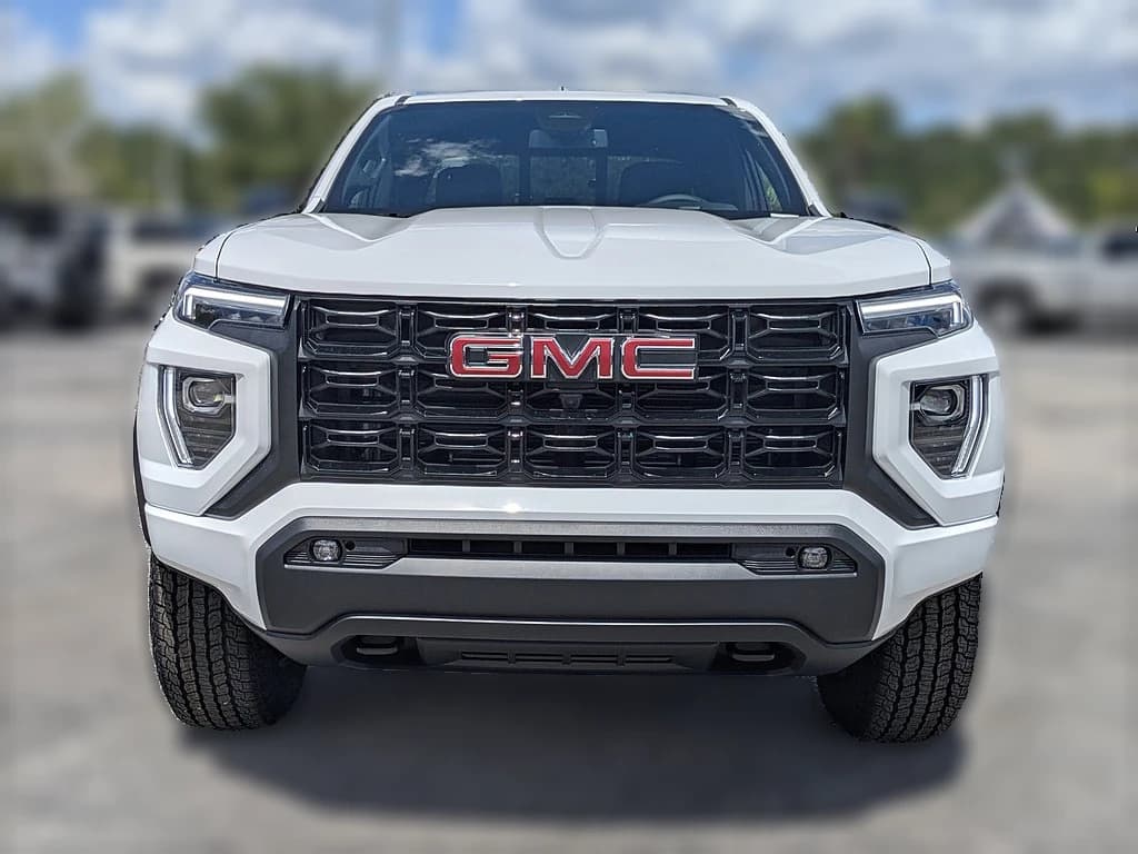 GMC Canyon 2WD Elevation 2WD Crew Cab 2026 — side view