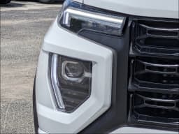 GMC Canyon 2WD Elevation 2WD Crew Cab 2026 — side view