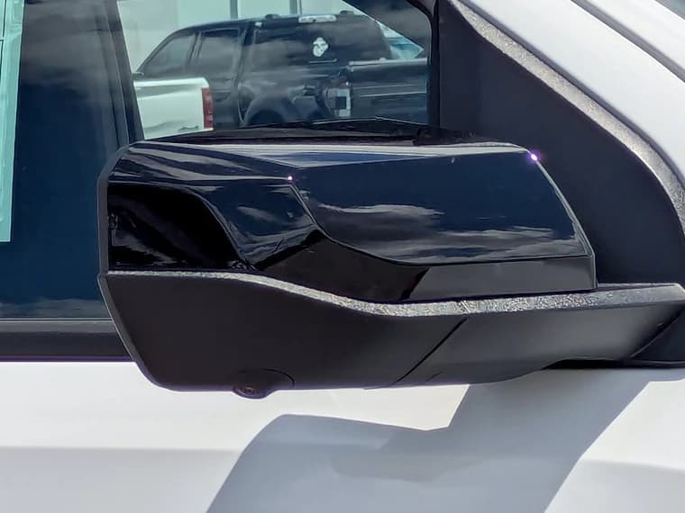 GMC Canyon 2WD Elevation 2WD Crew Cab 2026 — side view