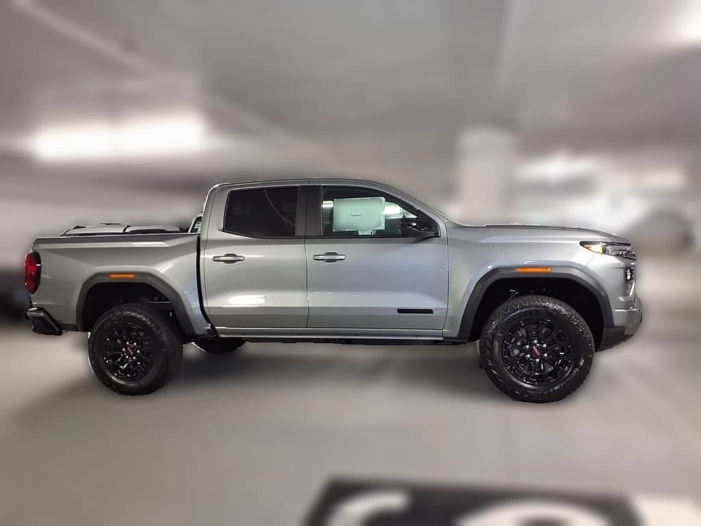 GMC Canyon 2WD Elevation 2WD Crew Cab 2026 — side view