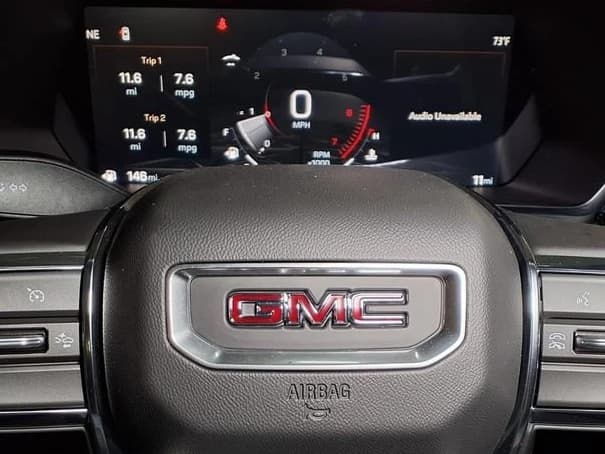 GMC Canyon 2WD Elevation 2WD Crew Cab 2026 — side view