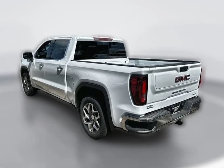 GMC Sierra 1500 SLT 2WD Crew Cab 147" 2026 — side view