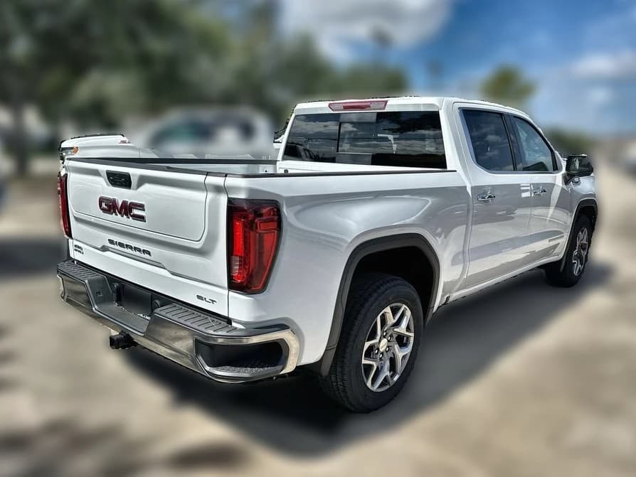 GMC Sierra 1500 SLT 2WD Crew Cab 147" 2026 — side view