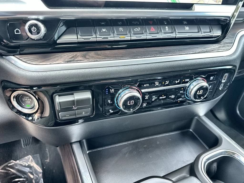 GMC Sierra 1500 SLT 2WD Crew Cab 147" 2026 — side view