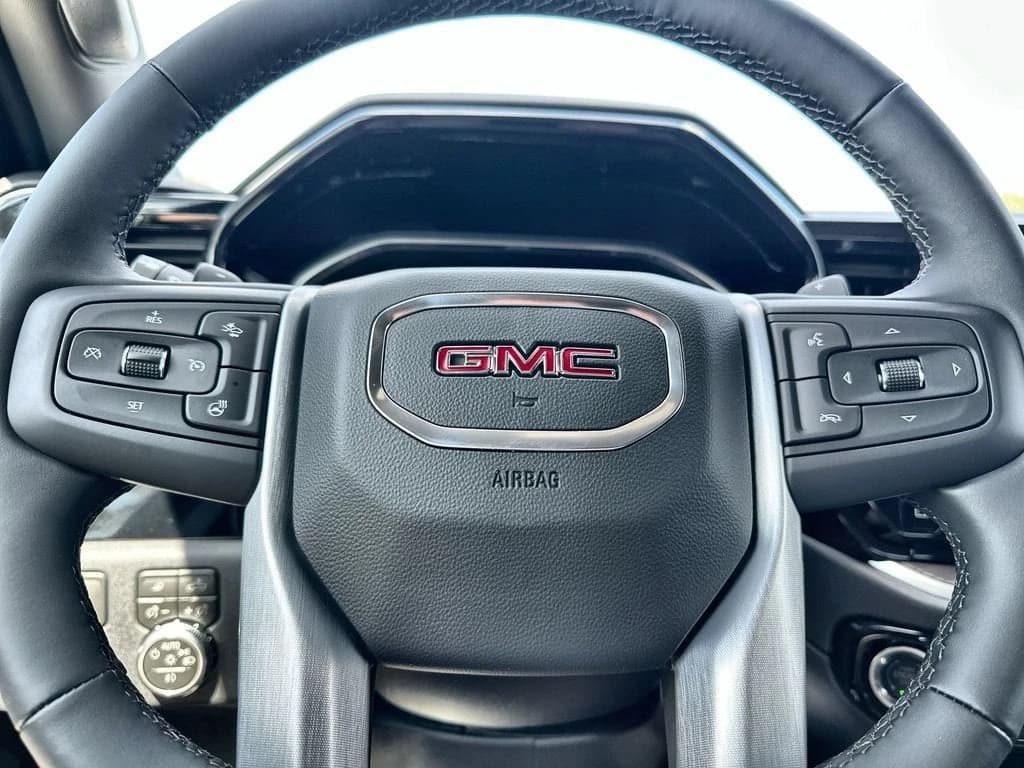 GMC Sierra 1500 SLT 2WD Crew Cab 147" 2026 — side view