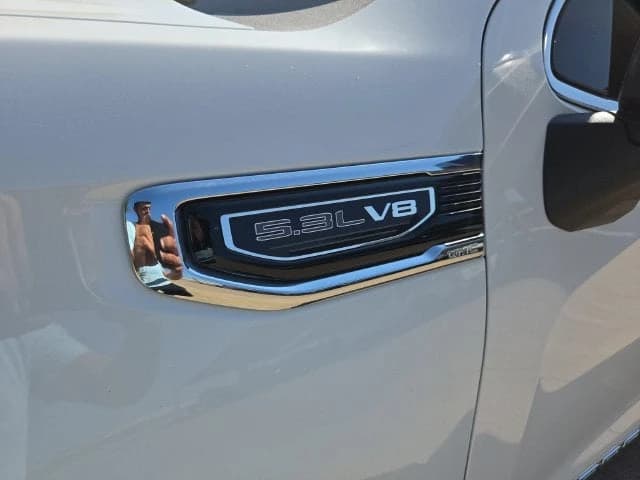 GMC Sierra 1500 SLT 2WD Crew Cab 147" 2026 — side view
