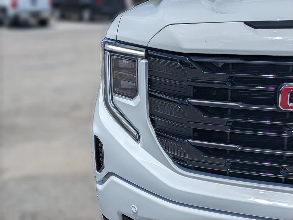 GMC Sierra 1500 Elevation 4WD Double Cab 147" 2026 — side view
