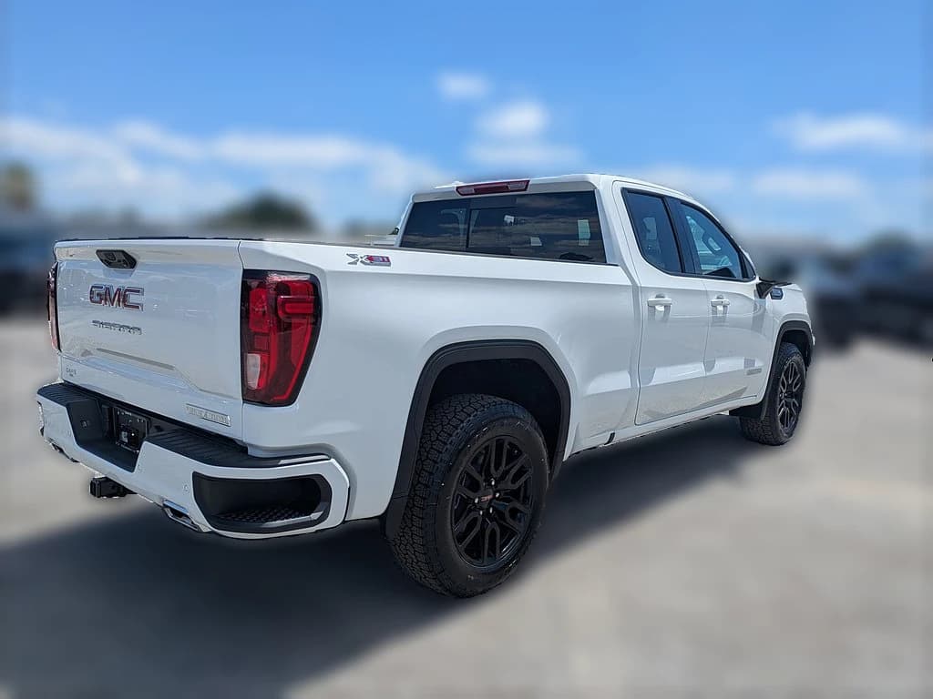 GMC Sierra 1500 Elevation 4WD Double Cab 147" 2026 — side view