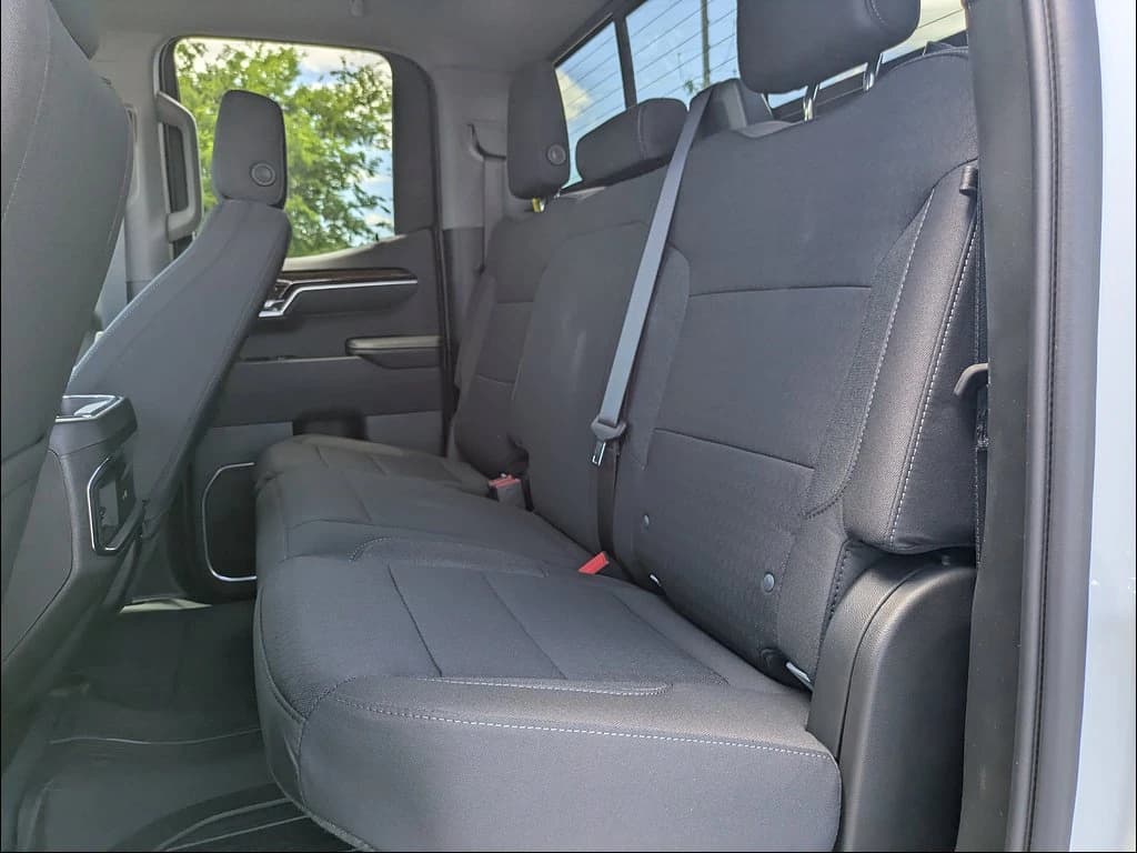 GMC Sierra 1500 Elevation 4WD Double Cab 147" 2026 — side view