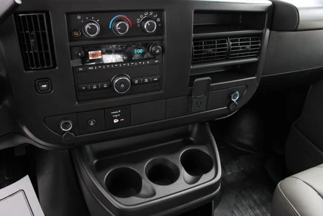 GMC Savana Cargo Van Work Van RWD 2500 135" 2026 — side view