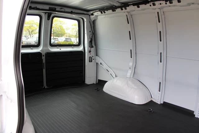 GMC Savana Cargo Van Work Van RWD 2500 135" 2026 — side view