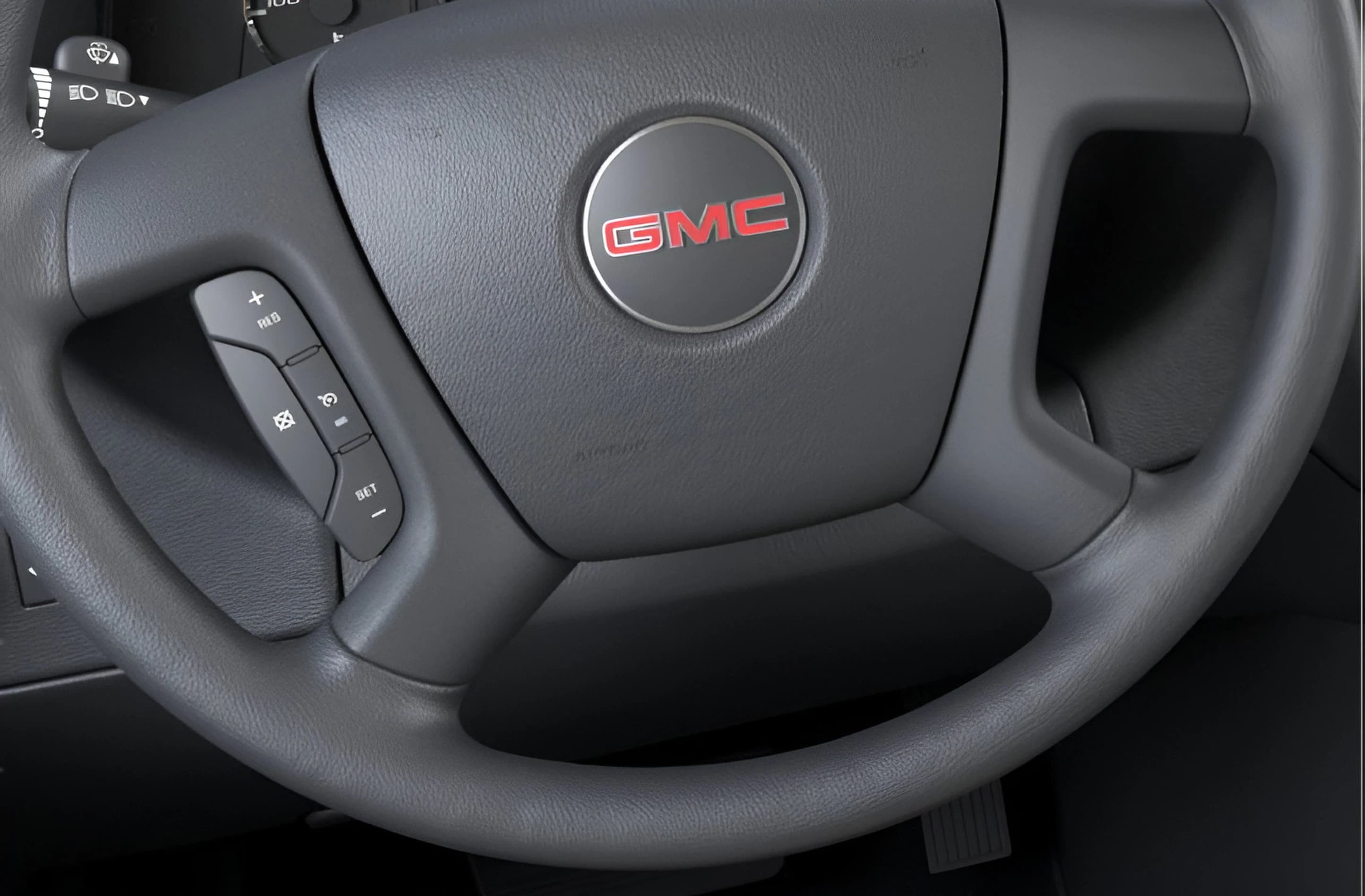 GMC Savana Cargo Van Work Van RWD 2500 135" 2025 — side view